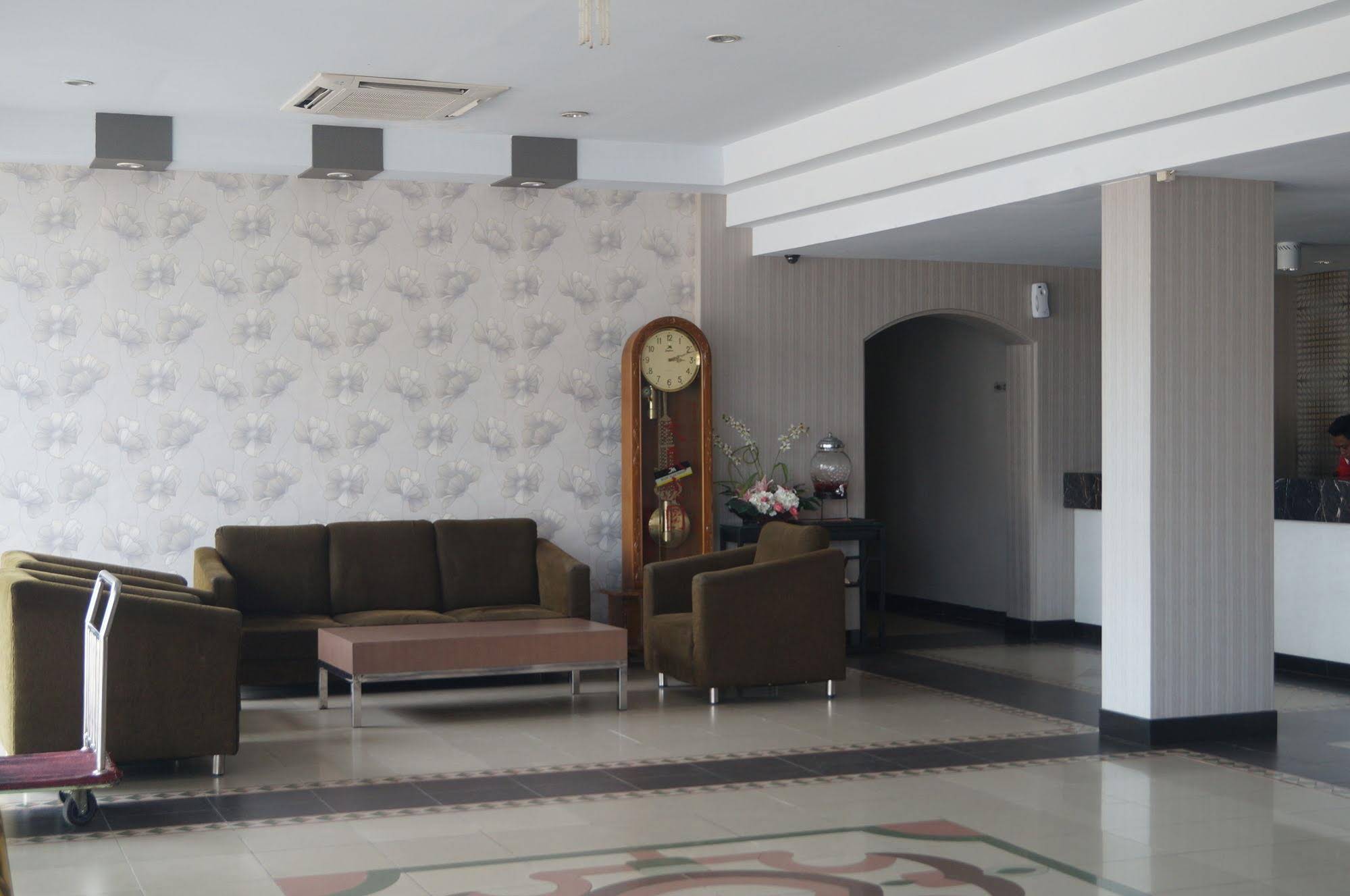 Surya Hotel