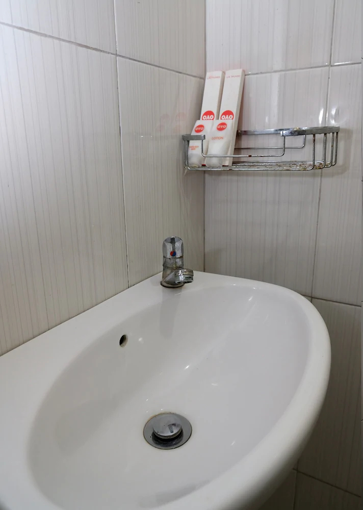 Abz Guest House by OYO Rooms