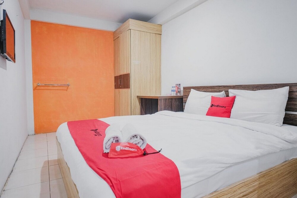 Alpine Guesthouse by Reddoorz