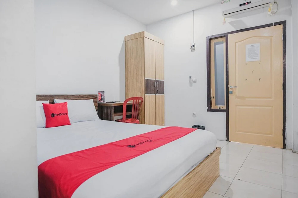 Alpine Guesthouse by Reddoorz