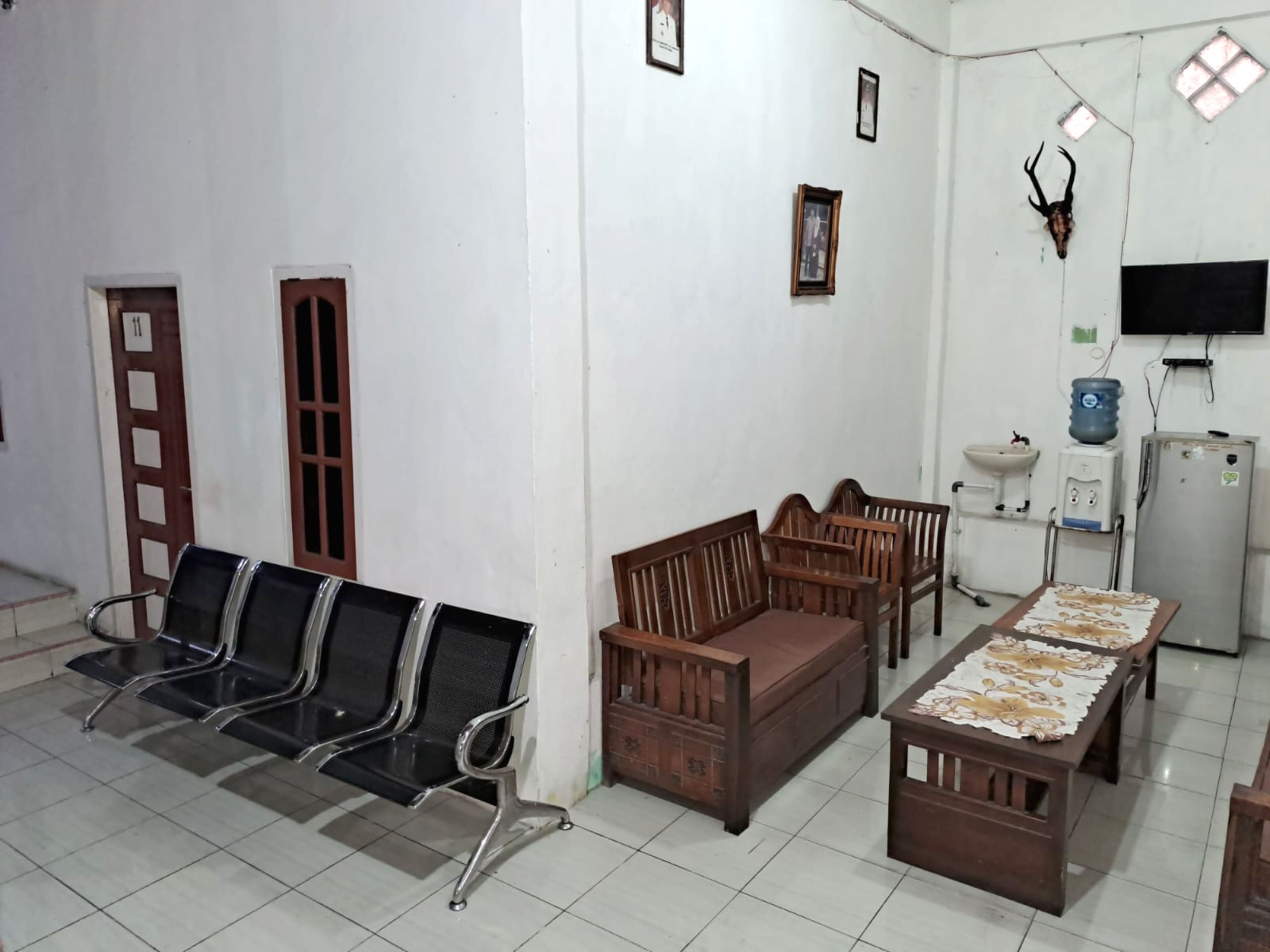 Al-Razzaq Guest House By OYO