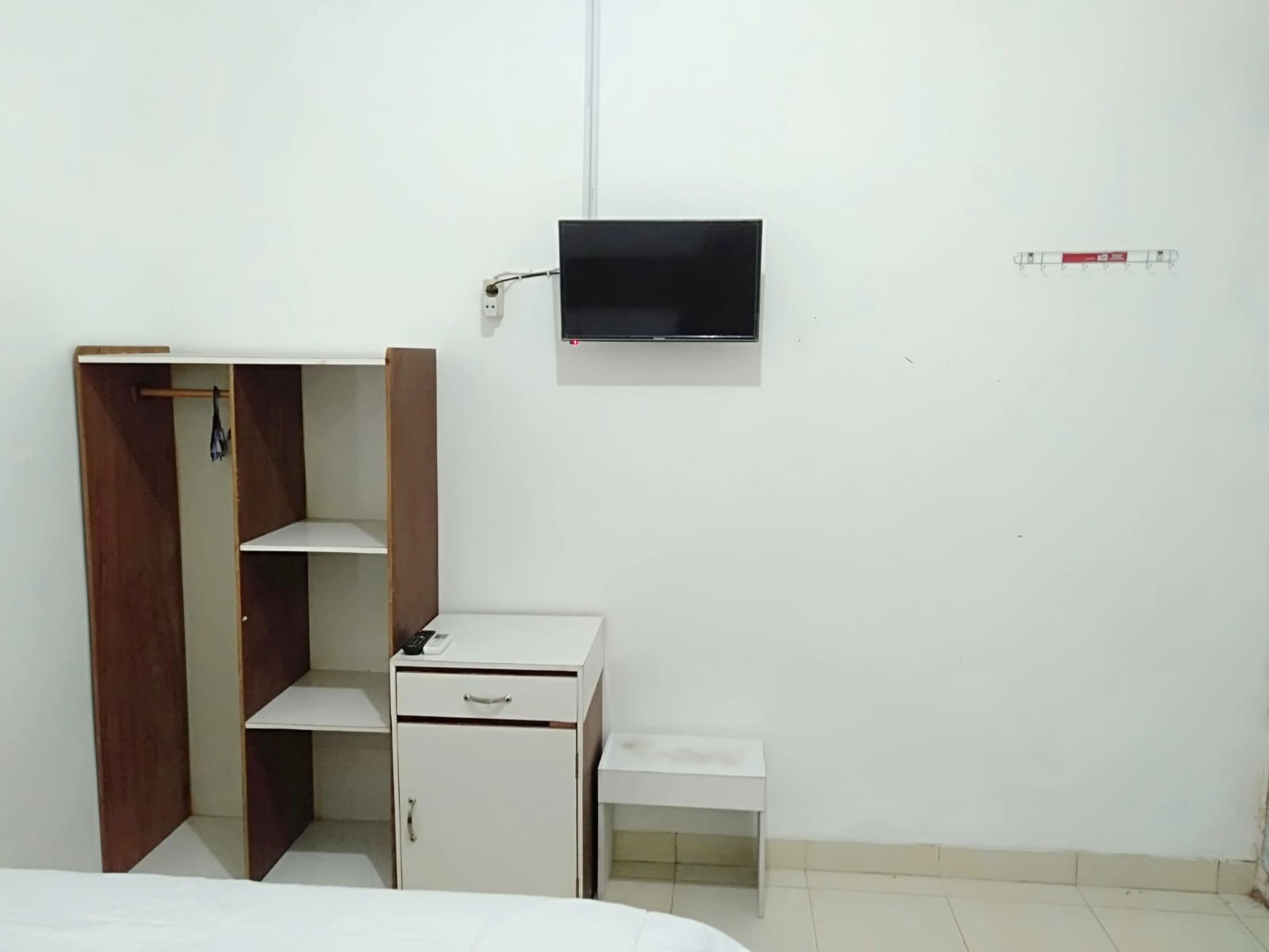 Al-Razzaq Guest House By OYO
