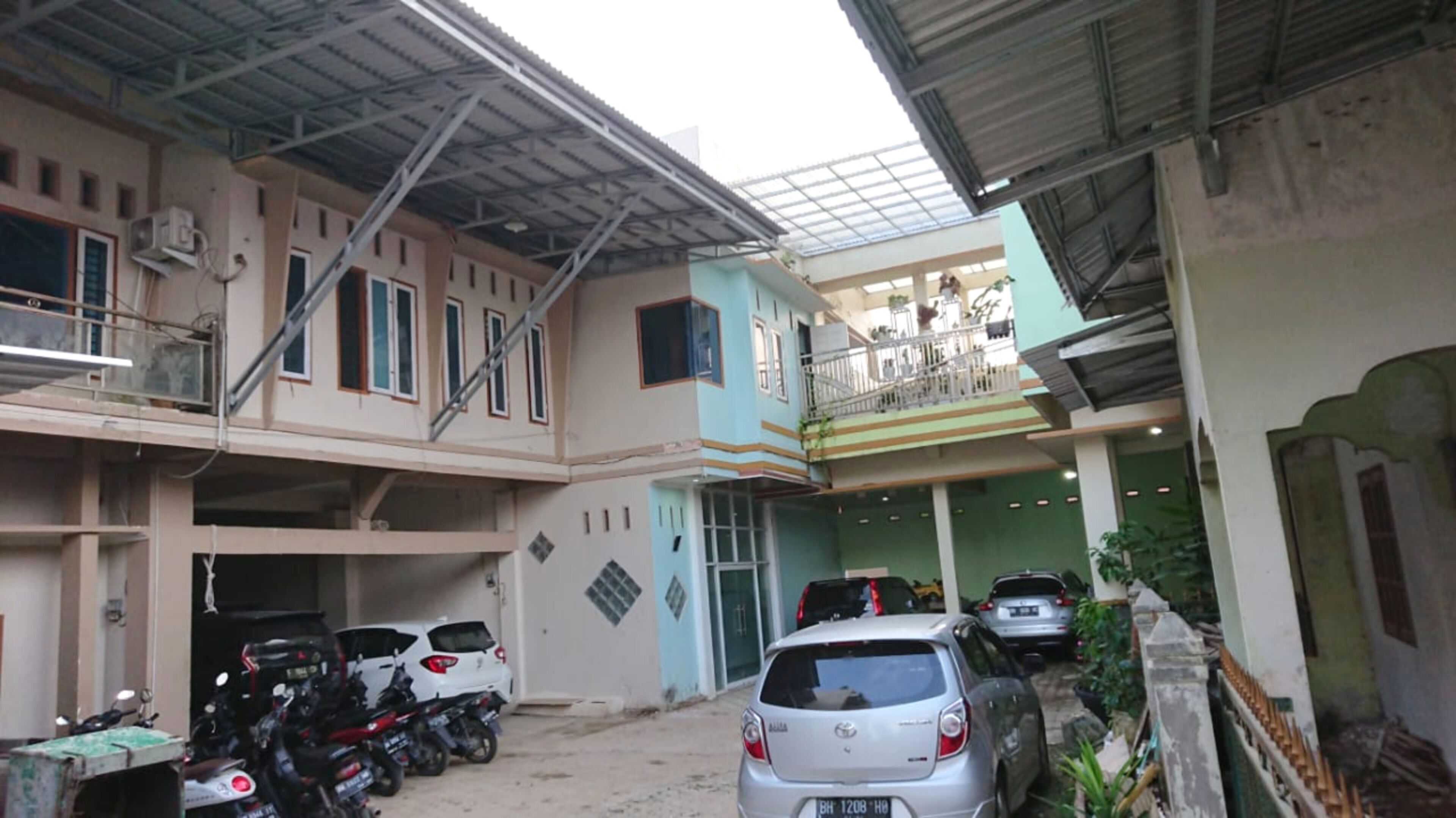 Al-Razzaq Guest House By OYO