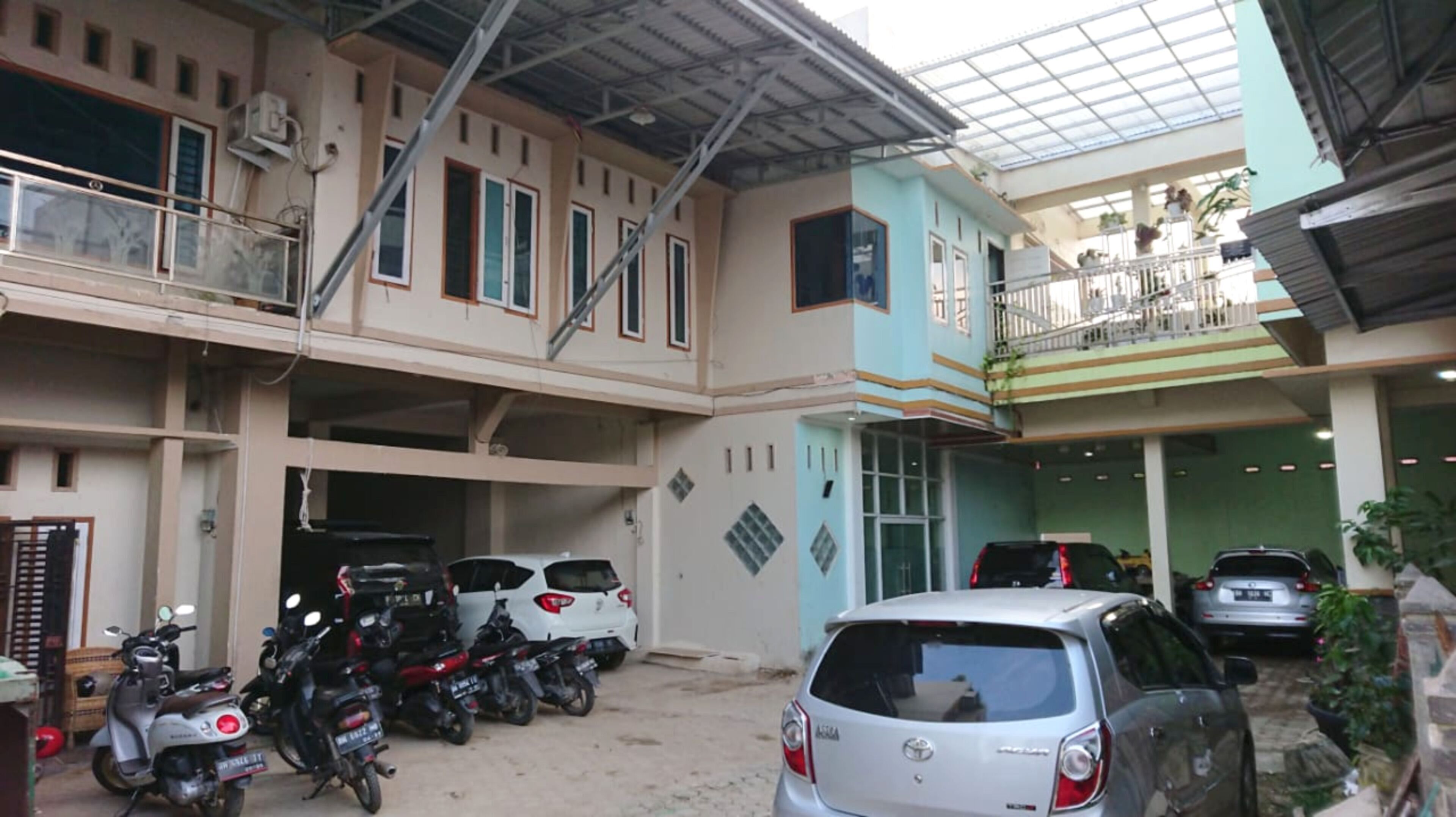Al-Razzaq Guest House By OYO