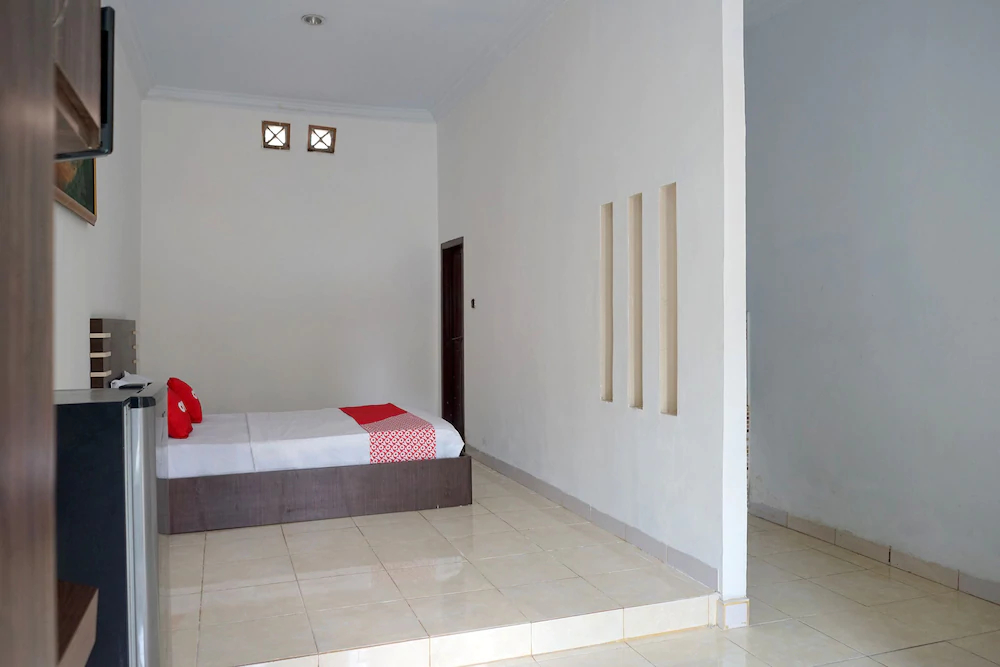 Griya Dimas Residence by OYO Rooms