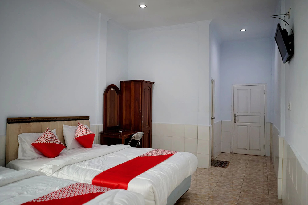 Hotel Aini