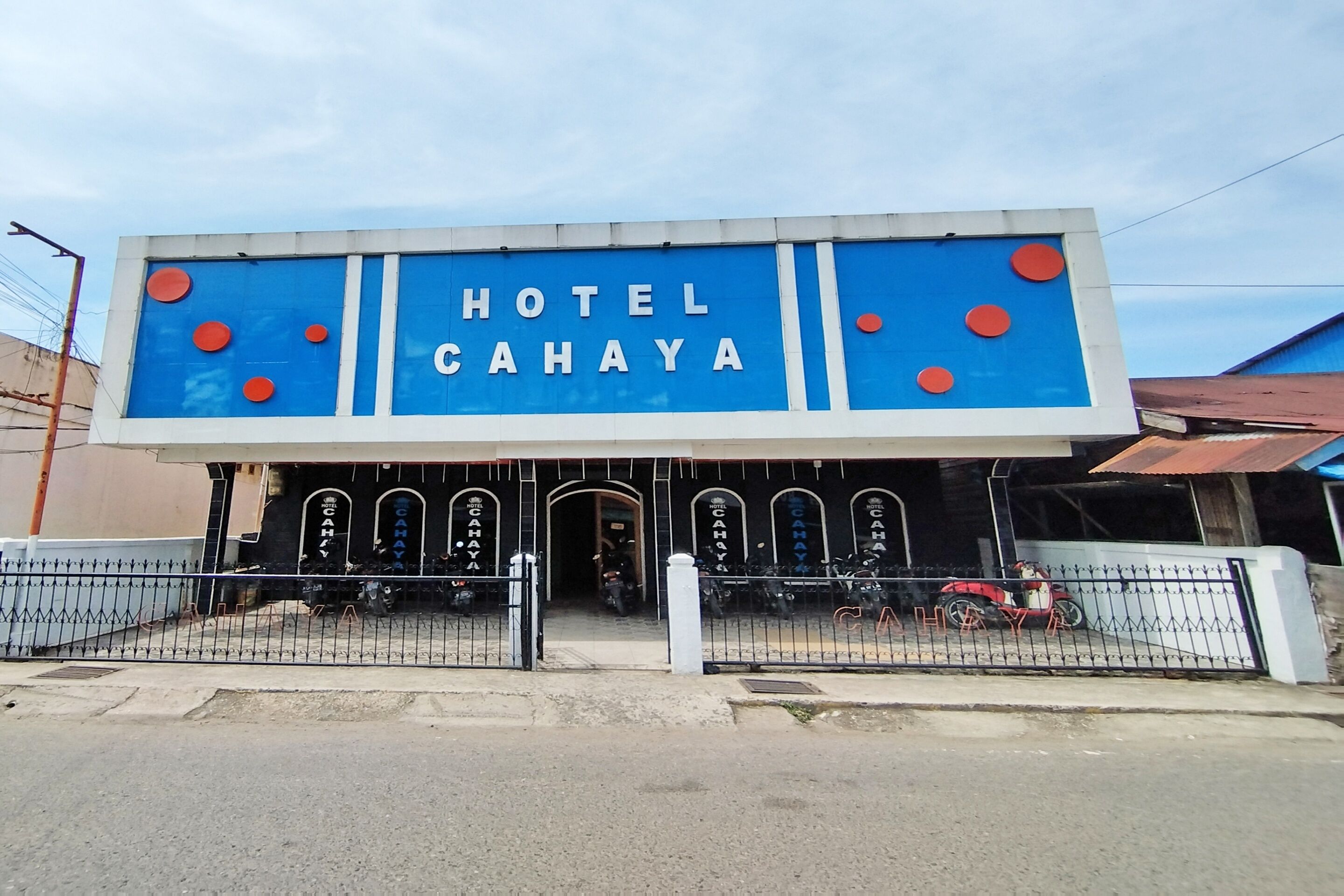 Hotel Cahaya Syariah by OYO