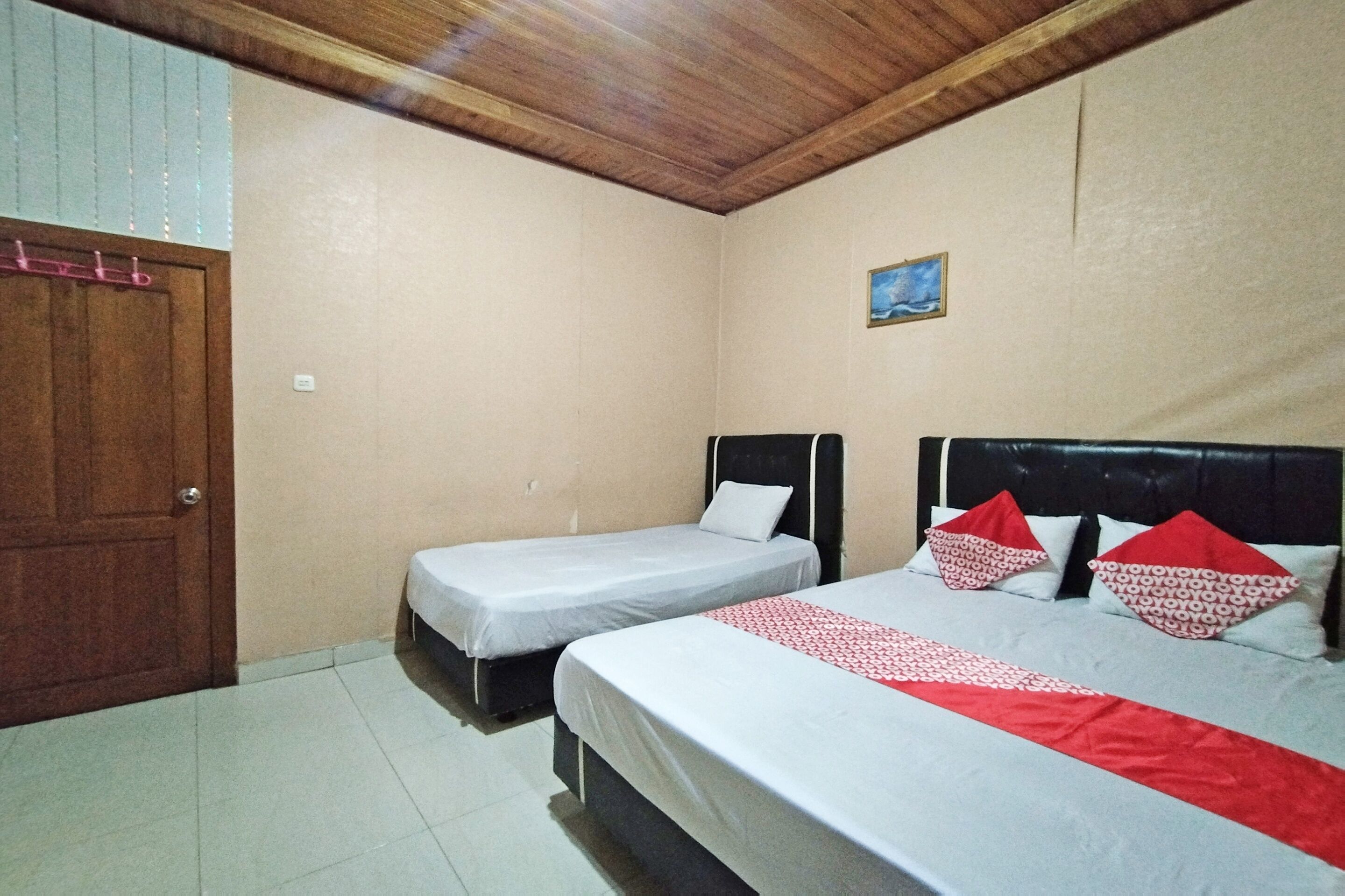 Hotel Cahaya Syariah by OYO