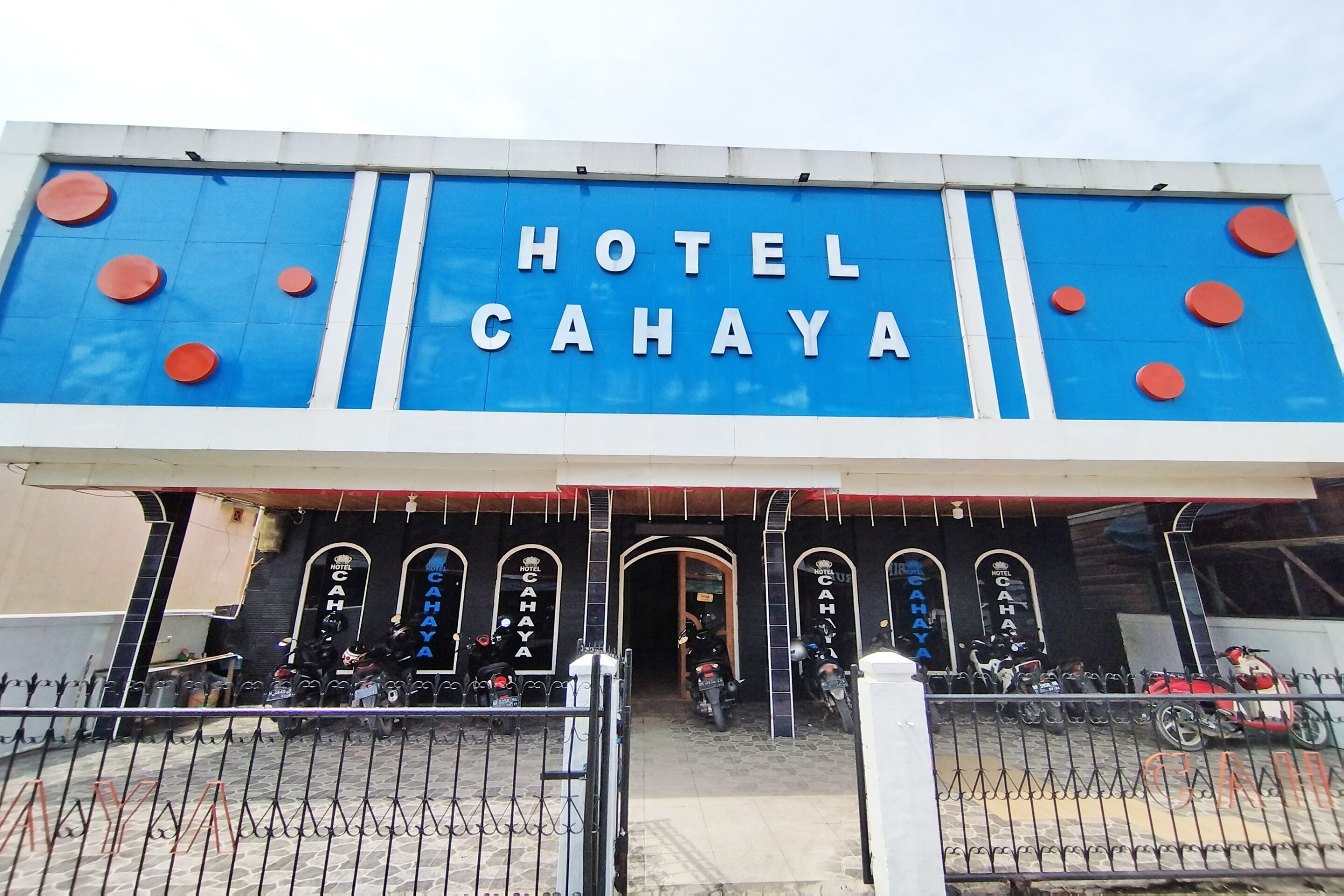 Hotel Cahaya Syariah by OYO