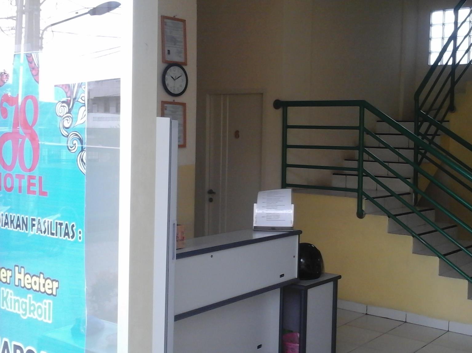 Hotel J8 by OYO Rooms