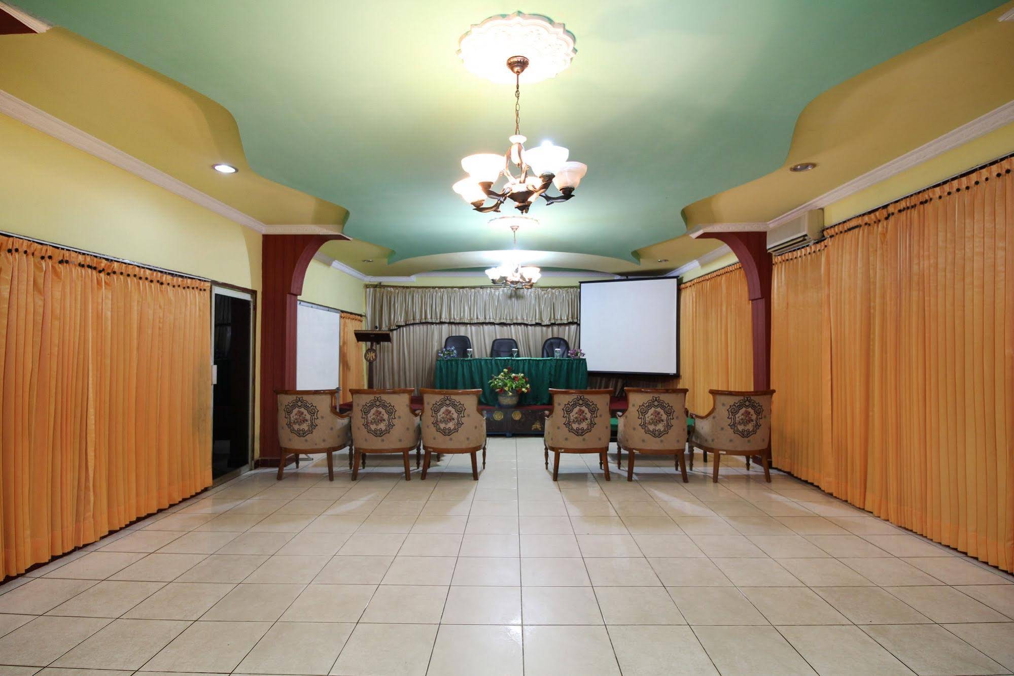 Hotel Matahari 2