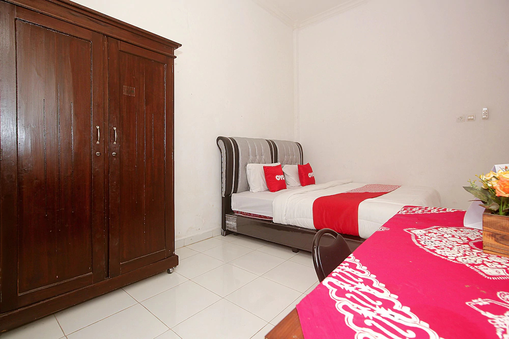 Jasmine Kost by OYO Rooms