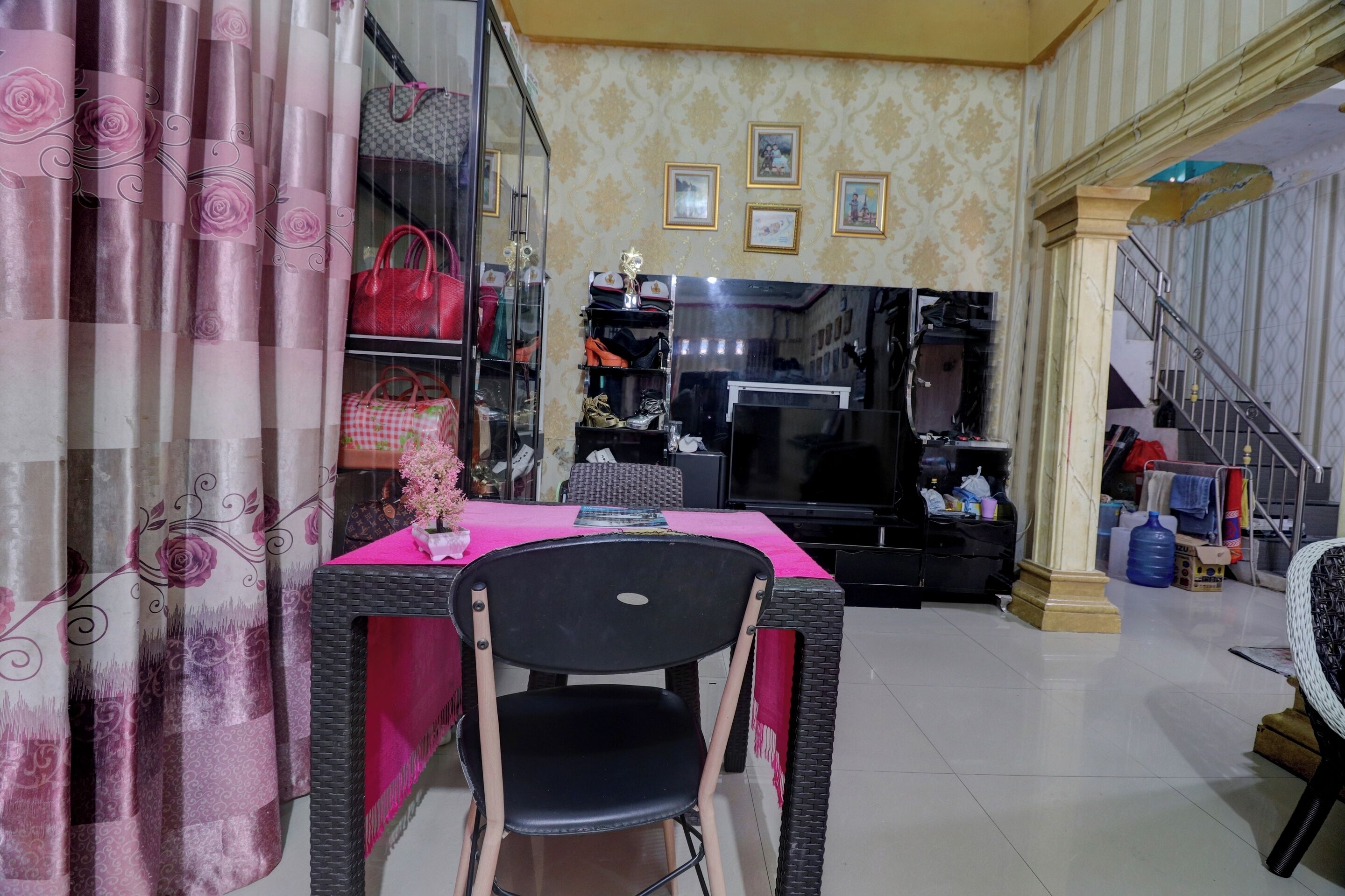 Rania Kost Simpang Rimbo by OYO