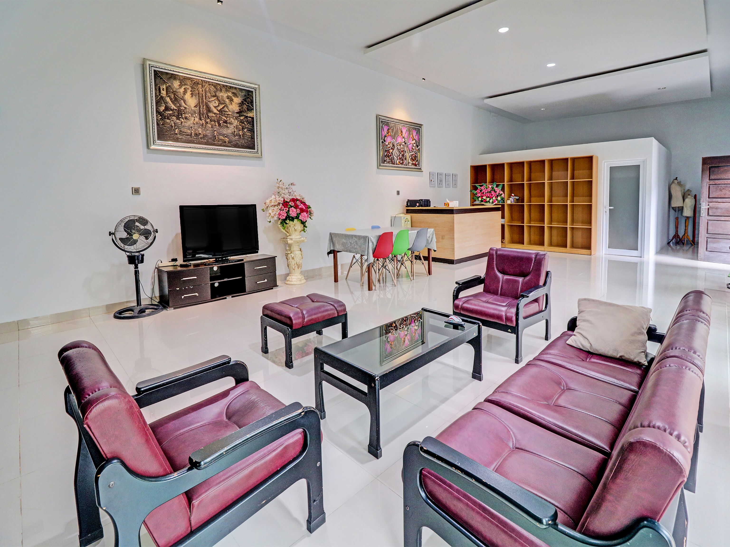 Reny Kost Syariah by OYO