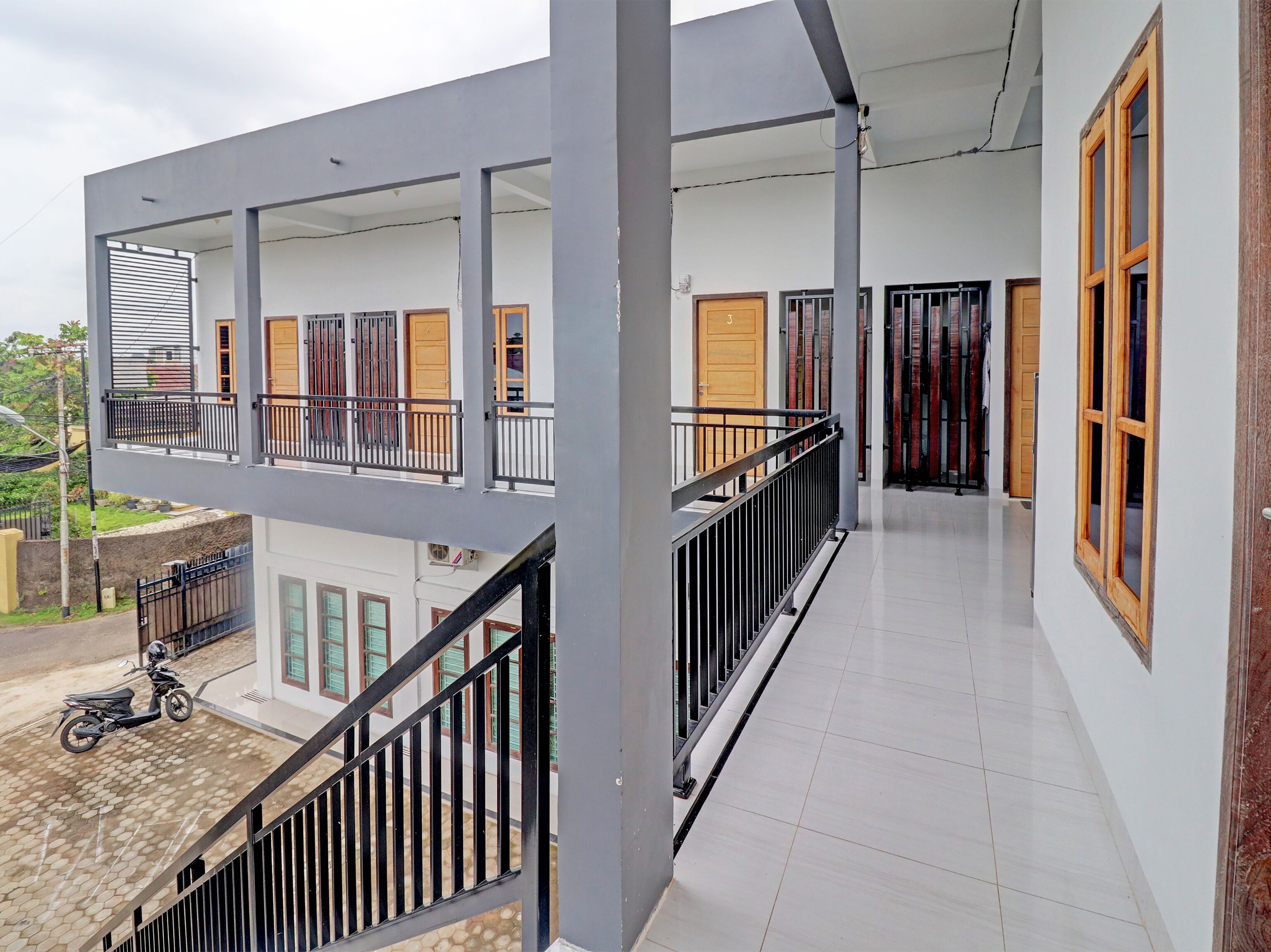 Reny Kost Syariah by OYO