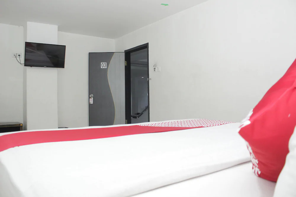 Surya Hotel by OYO Rooms