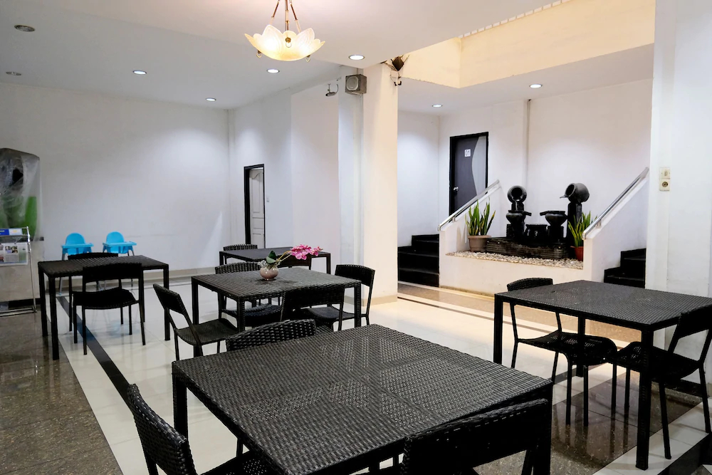 Surya Hotel by OYO Rooms
