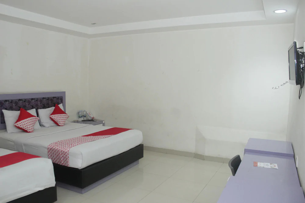 Surya Hotel by OYO Rooms