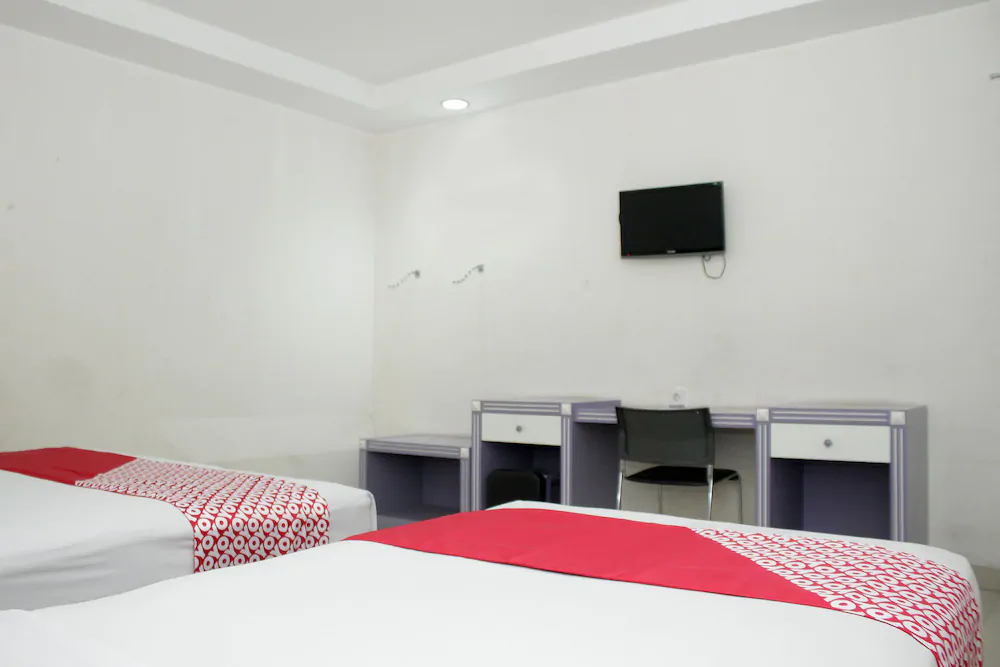 Surya Hotel by OYO Rooms