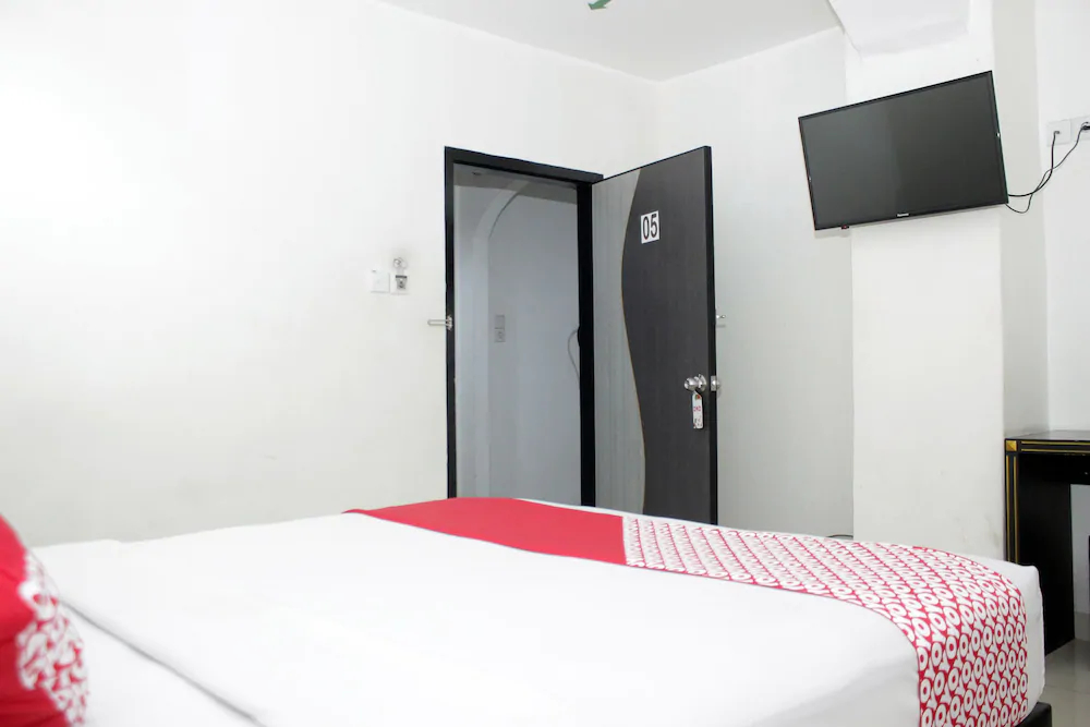 Surya Hotel by OYO Rooms