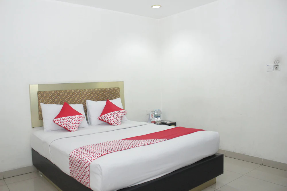 Surya Hotel by OYO Rooms
