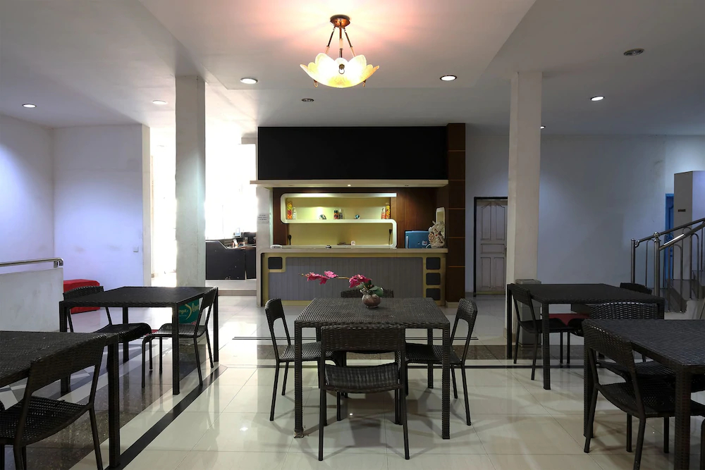 Surya Hotel by OYO Rooms