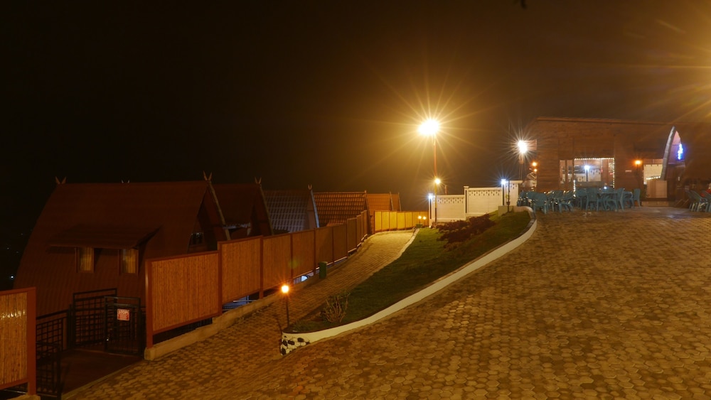 Swarga Lodge and Homestay