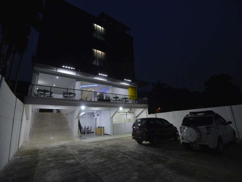 T-One Hotel