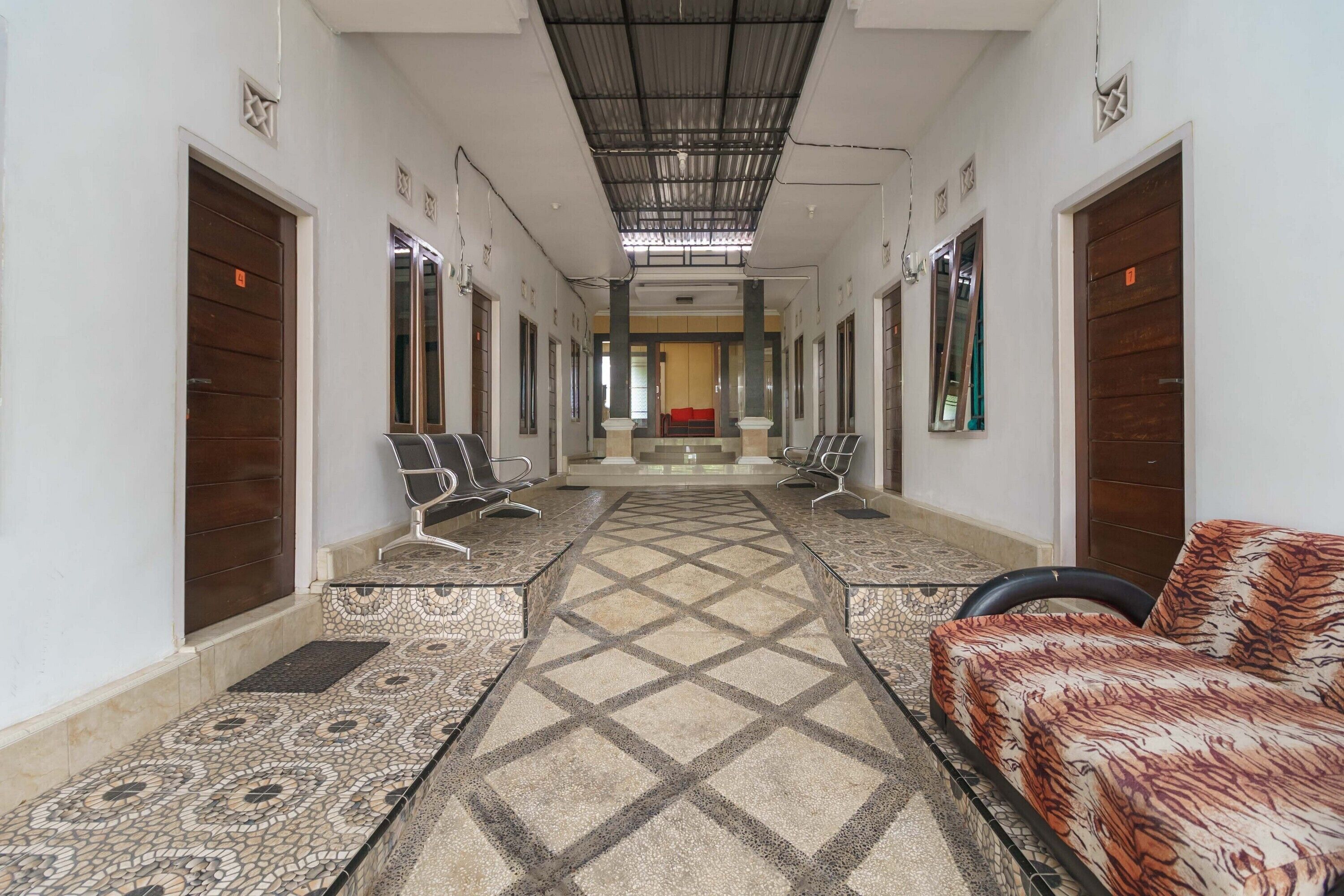 Wisma Dame by RedDoorz