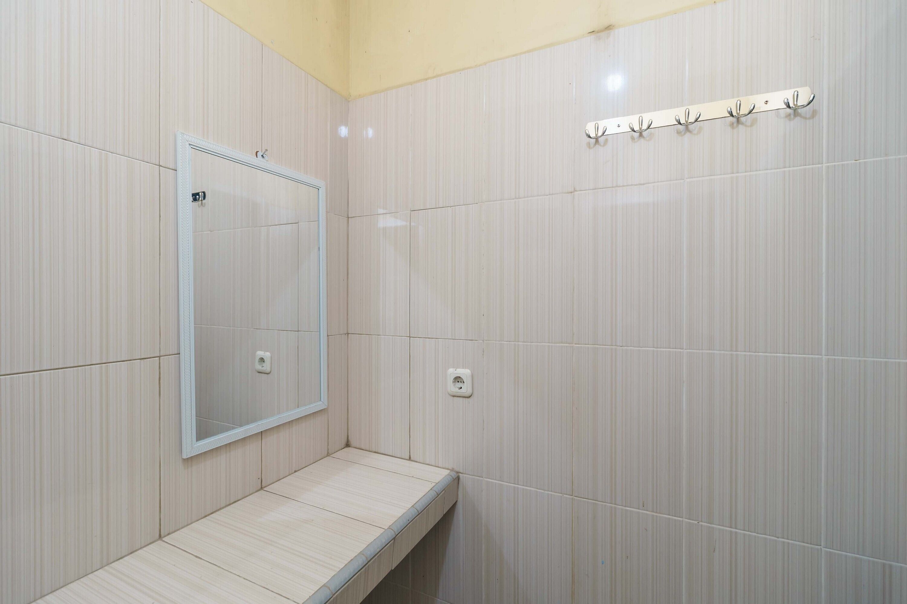 Wisma Dame by RedDoorz