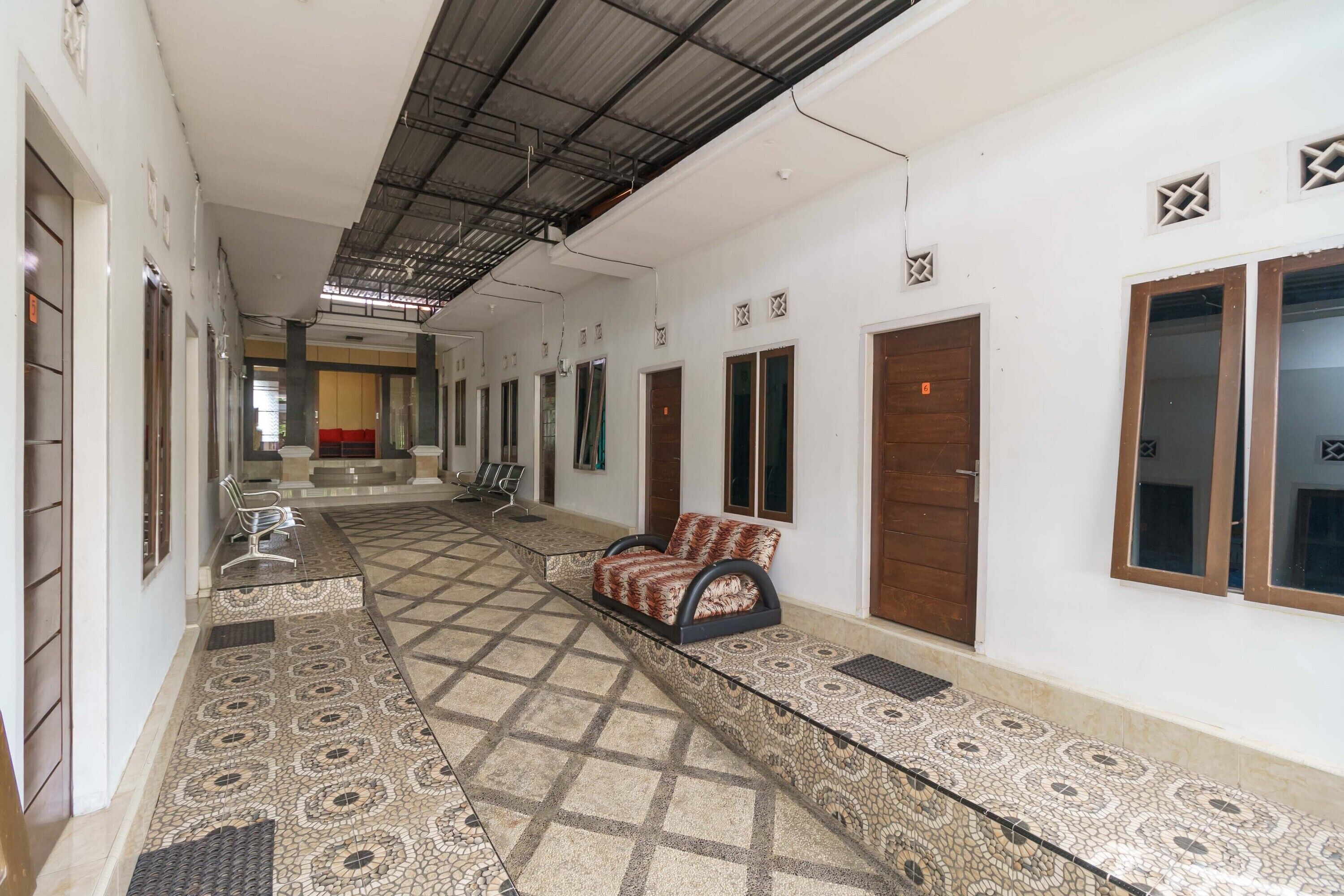 Wisma Dame by RedDoorz