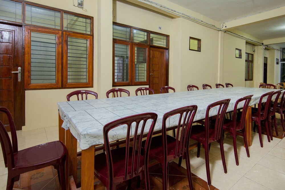 Hotel Stadion by OYO Rooms