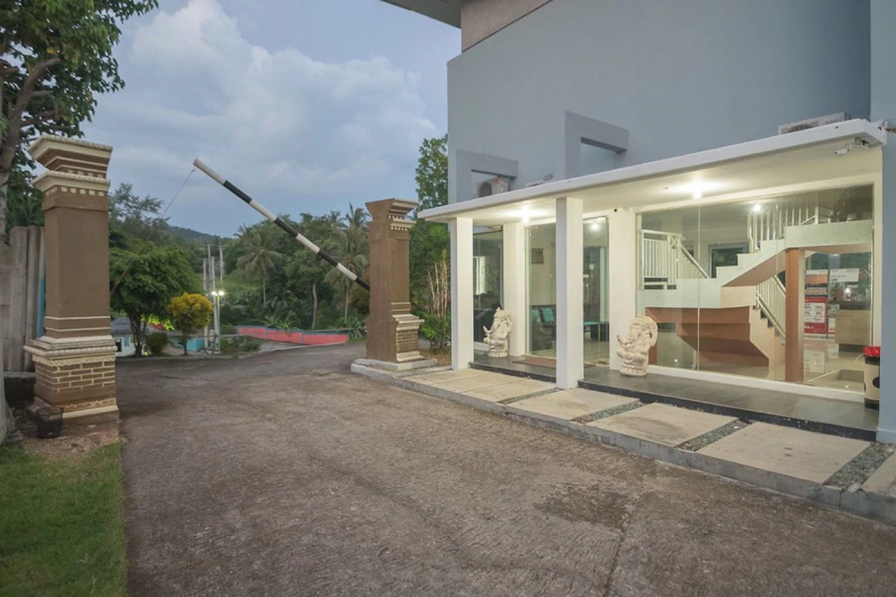 Krakatau Kahai Beach Hotel by RedDoorz
