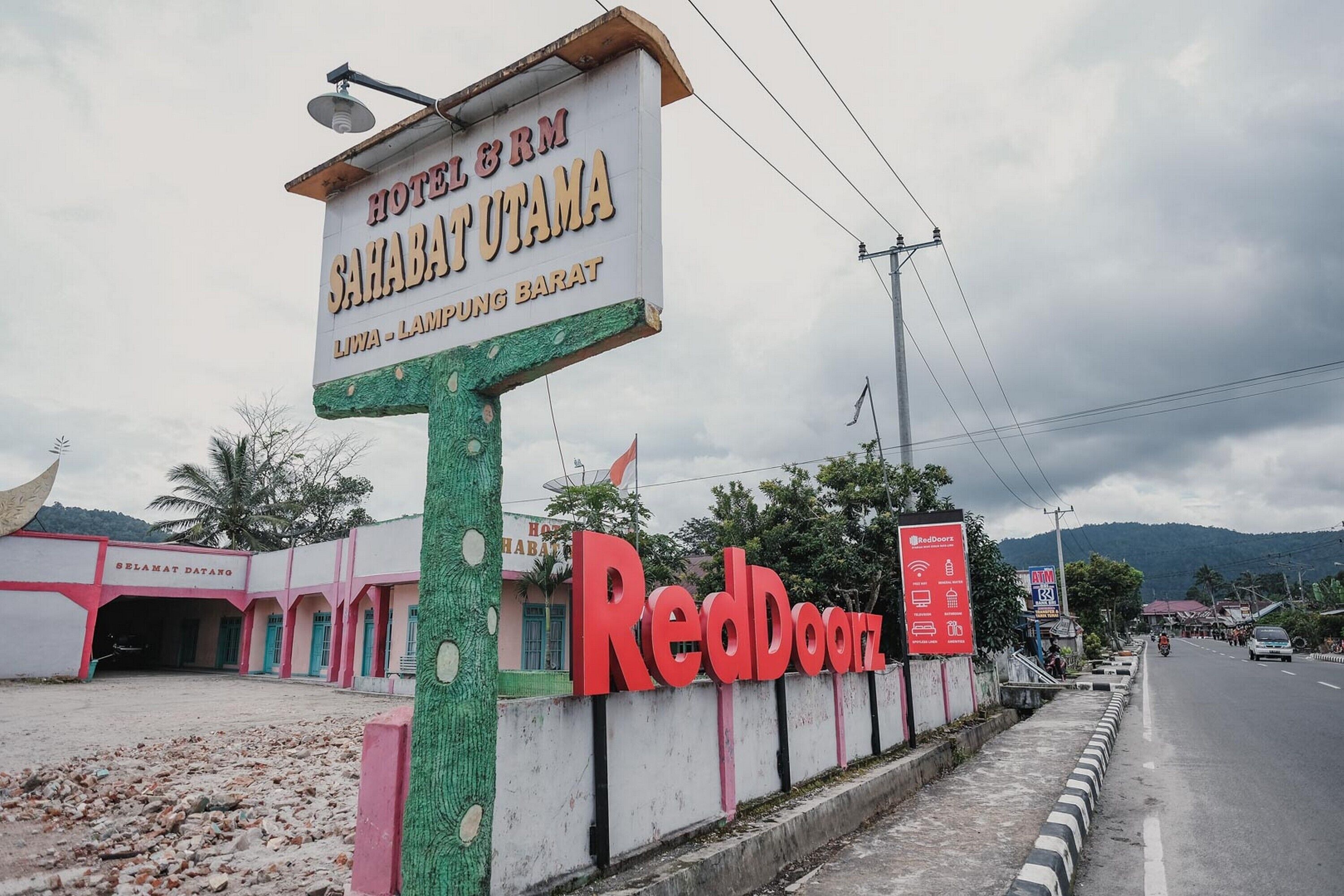 Hotel & RM Sahabat Utama by RedDoorz