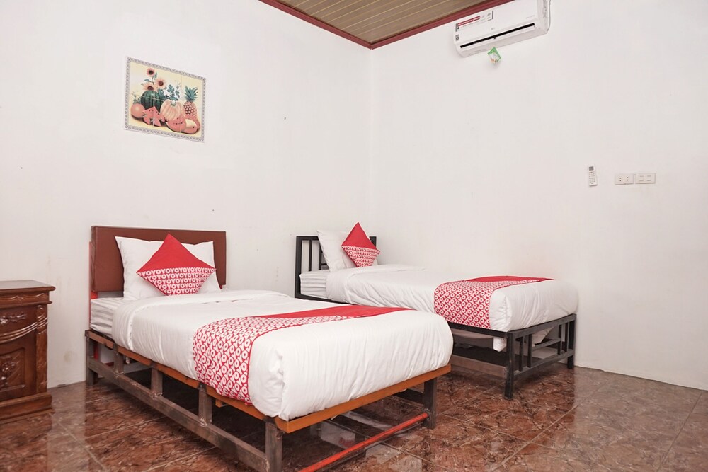 Intan Hotel by OYO Rooms