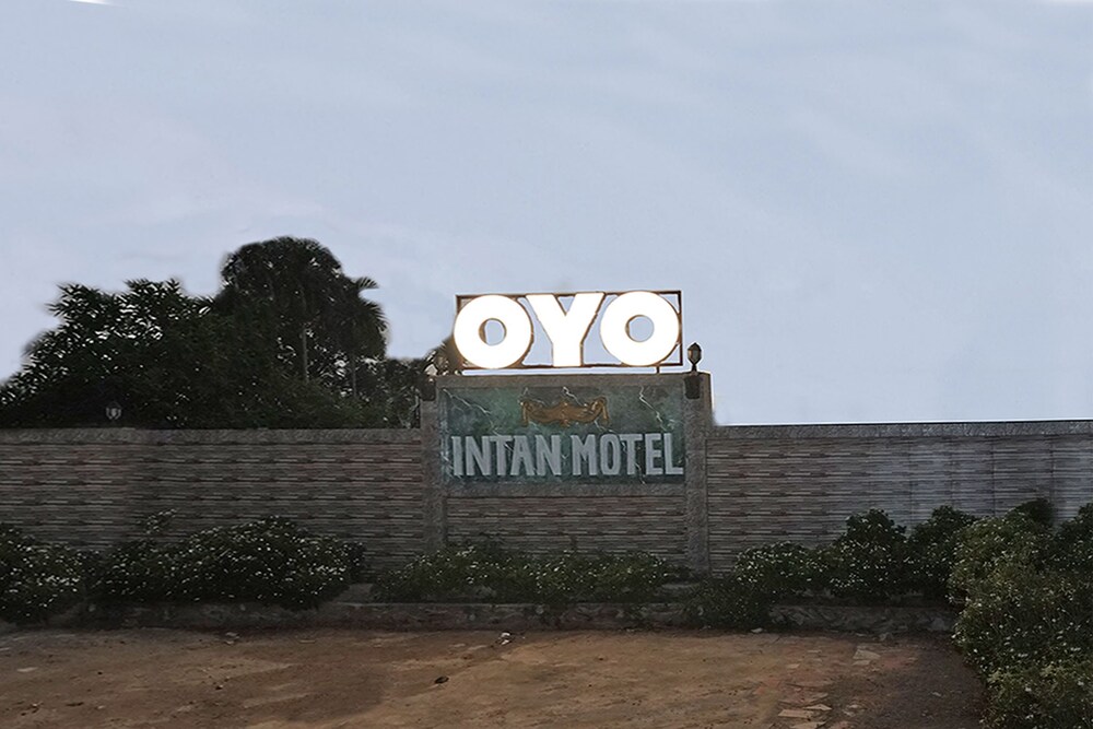 Intan Hotel by OYO Rooms