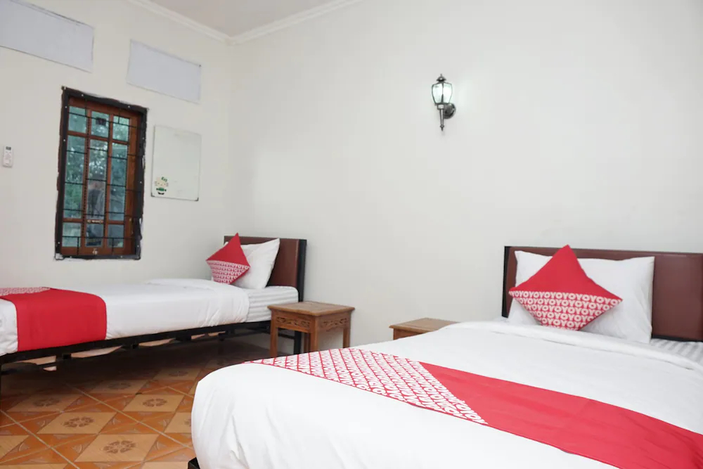 Intan Hotel by OYO Rooms