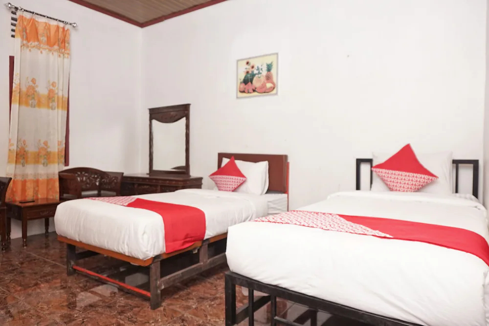 Intan Hotel by OYO Rooms