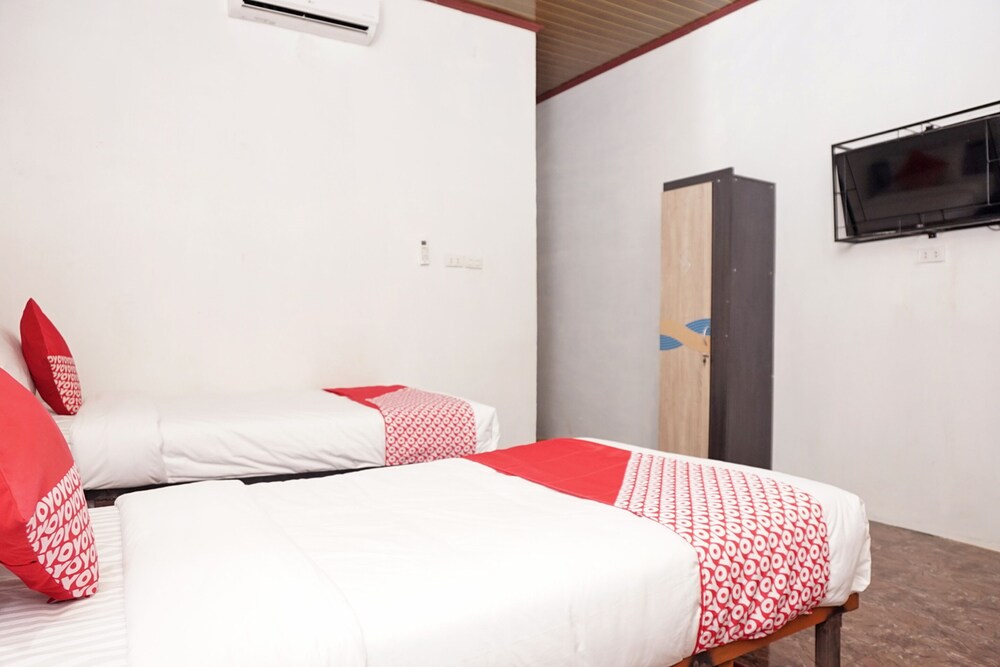 Intan Hotel by OYO Rooms