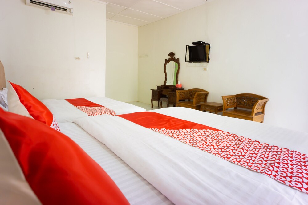 Intan Hotel by OYO Rooms