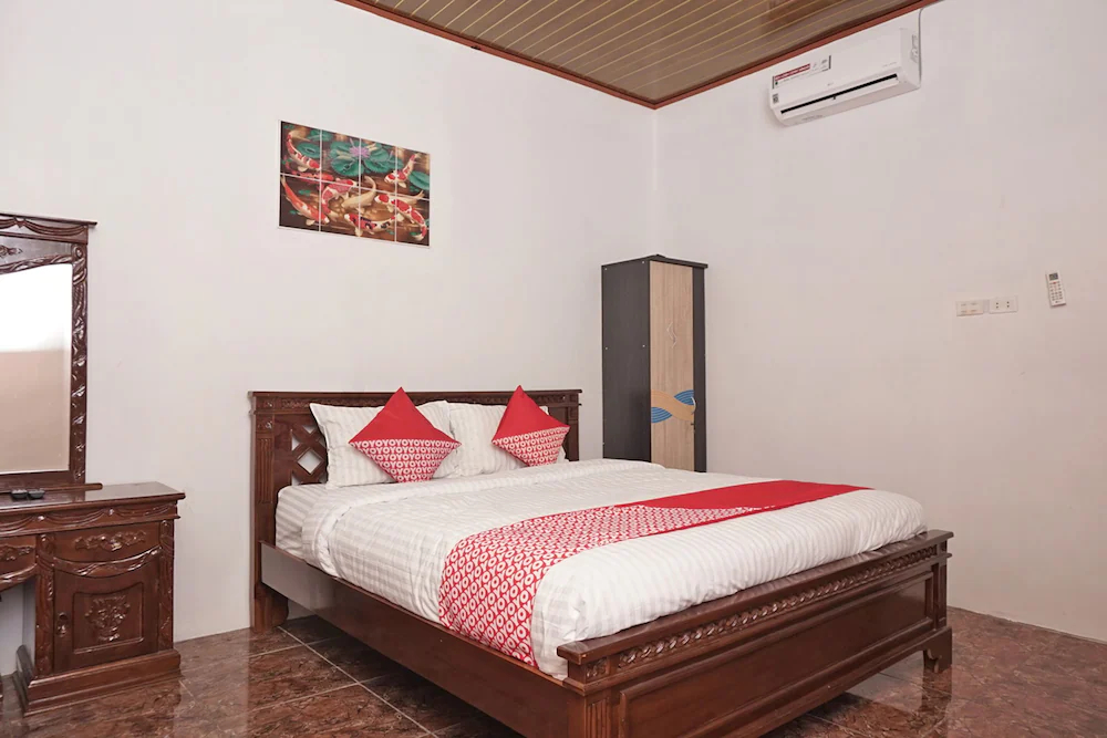 Intan Hotel by OYO Rooms