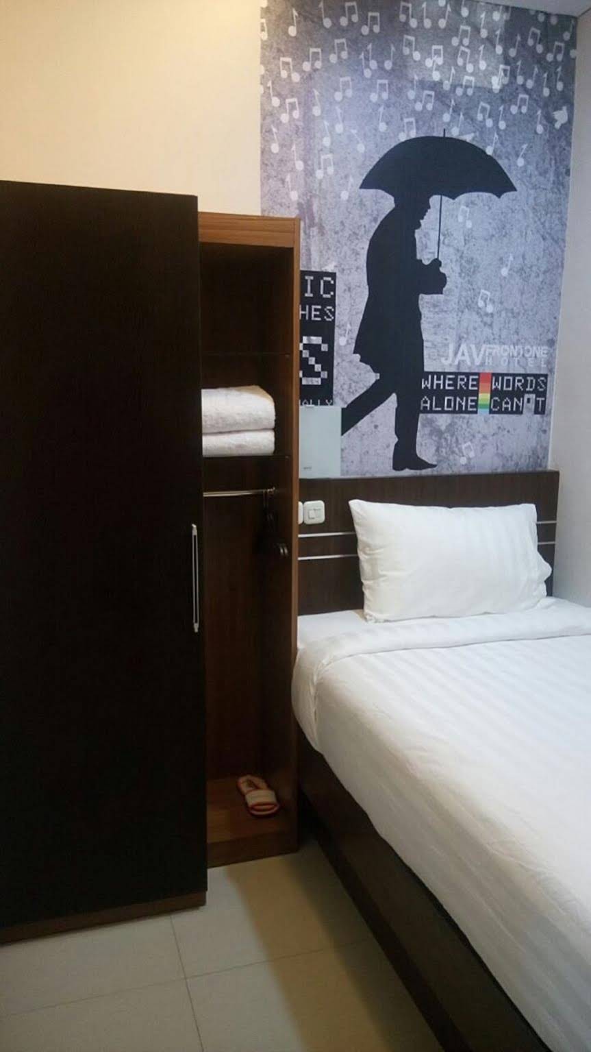 JAV Front One Hotel Lahat