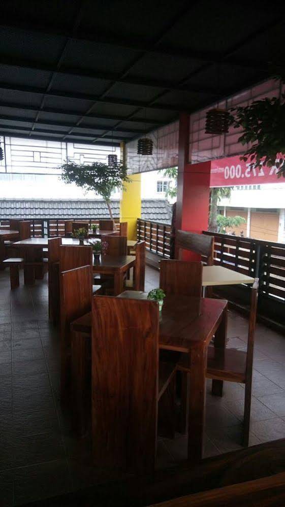 JAV Front One Hotel Lahat