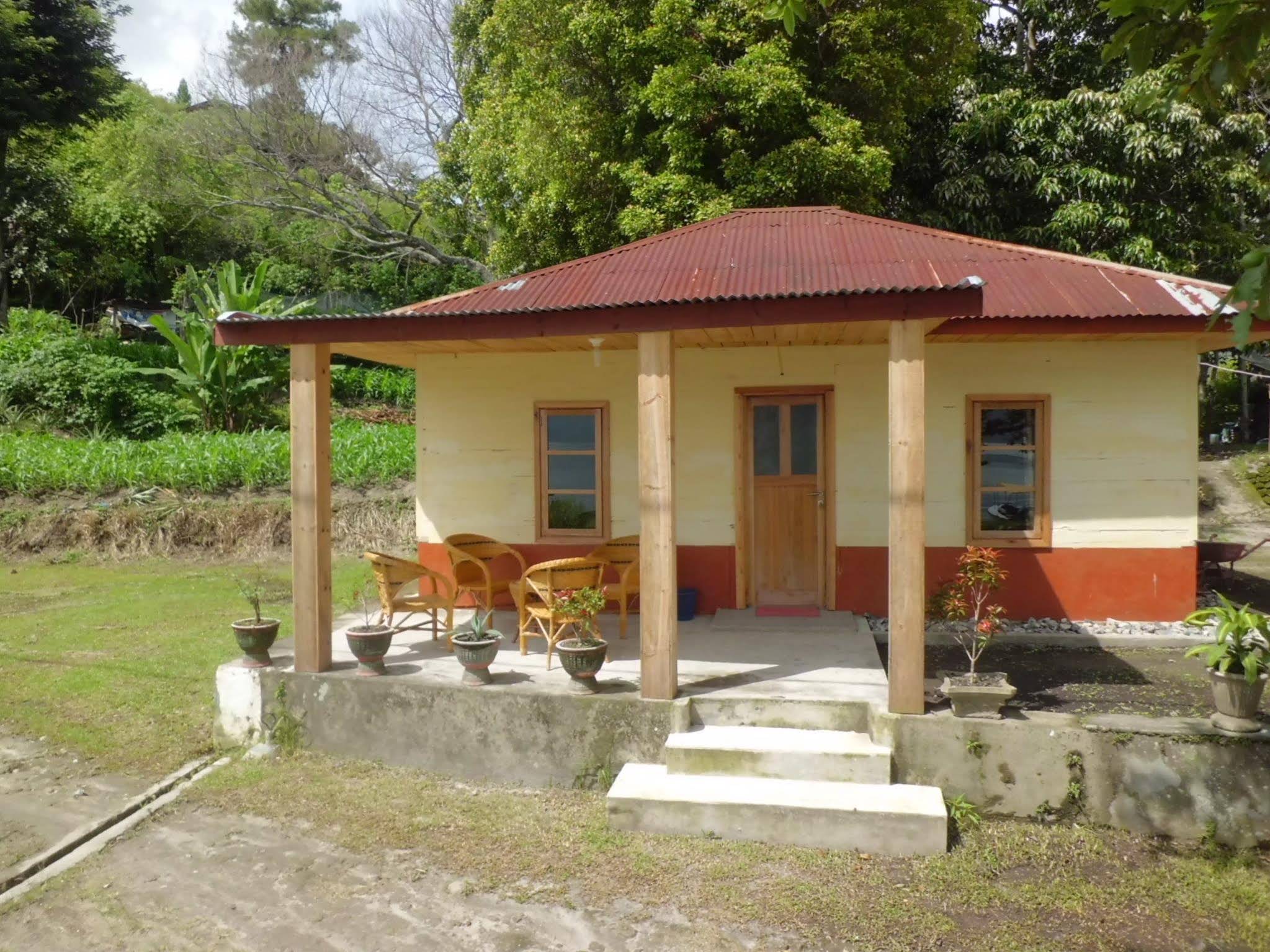 Tuk Tuk Timbul Bungalows