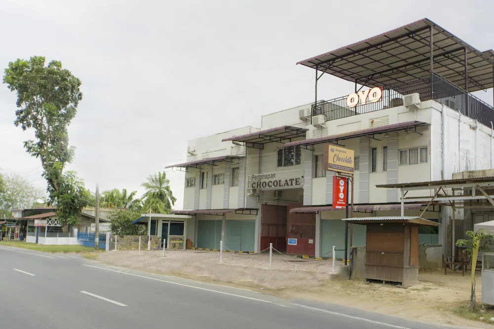 Hotel Chocolate by OYO Rooms
