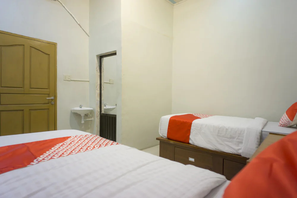 Hotel Chocolate by OYO Rooms