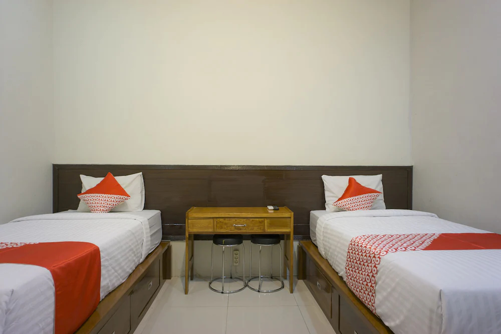 Hotel Chocolate by OYO Rooms