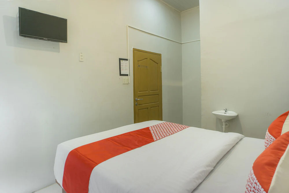 Hotel Chocolate by OYO Rooms