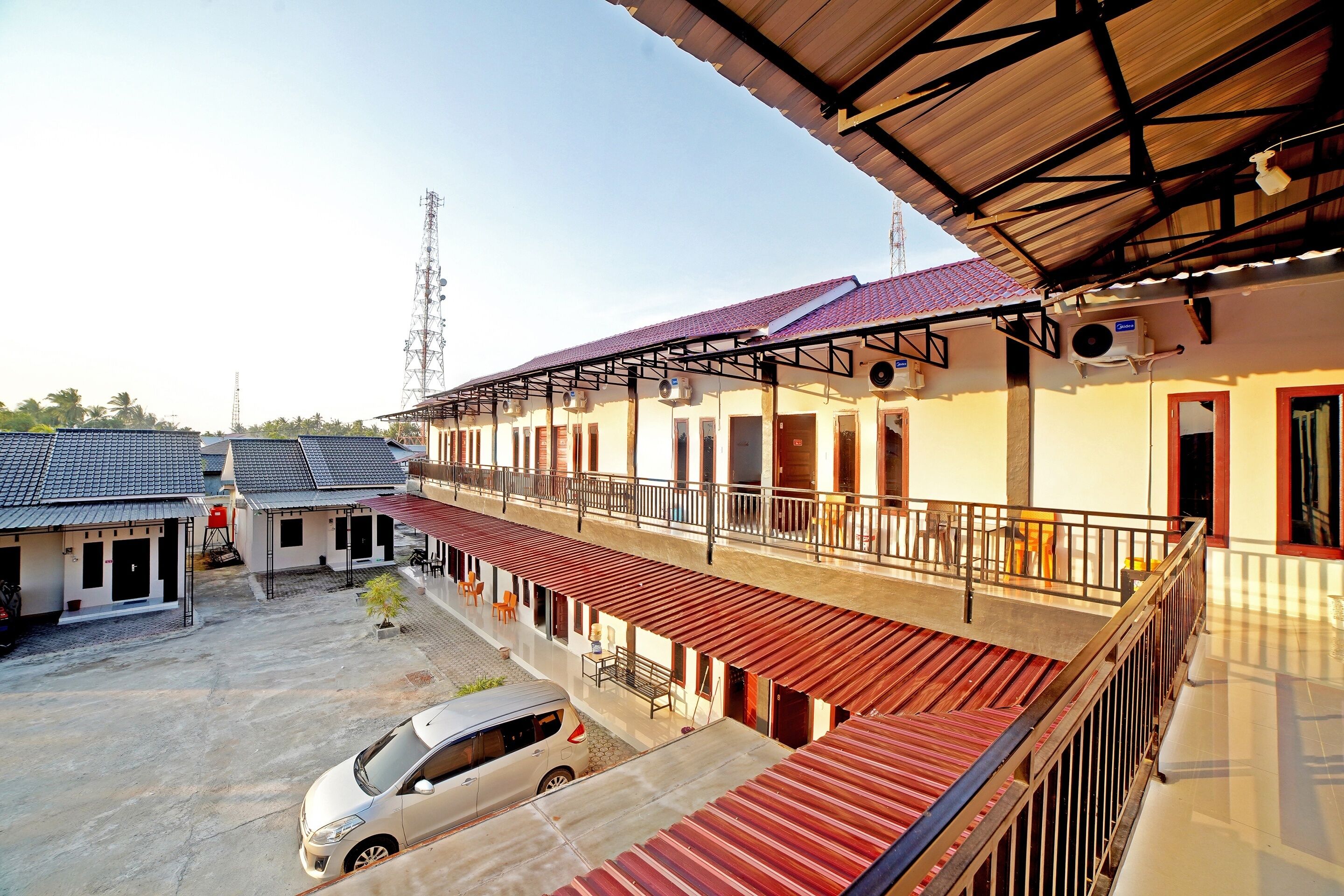 Hanania House Syariah by OYO