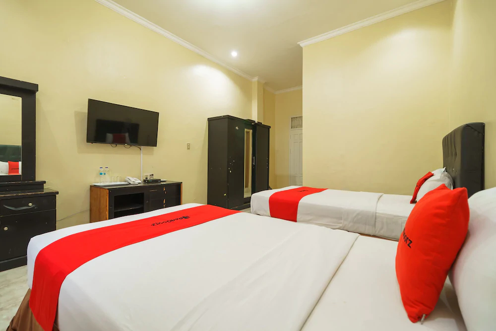 Hotel & Restaurant Sempurna by RedDoorz